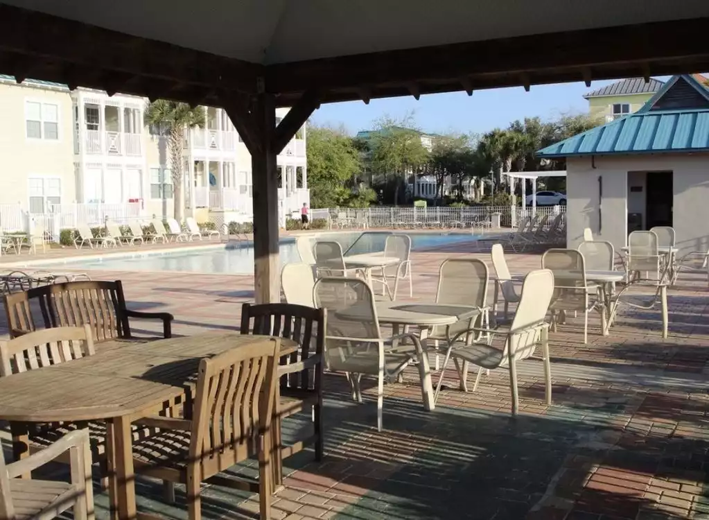 Community pool outdoor dining area
